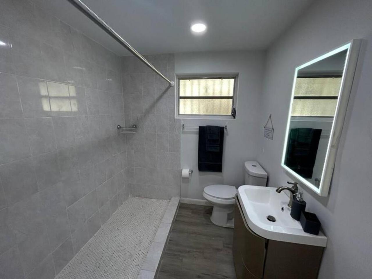 Fully Equipped Apartments With Parking Near Cocowalk ميامي المظهر الخارجي الصورة
